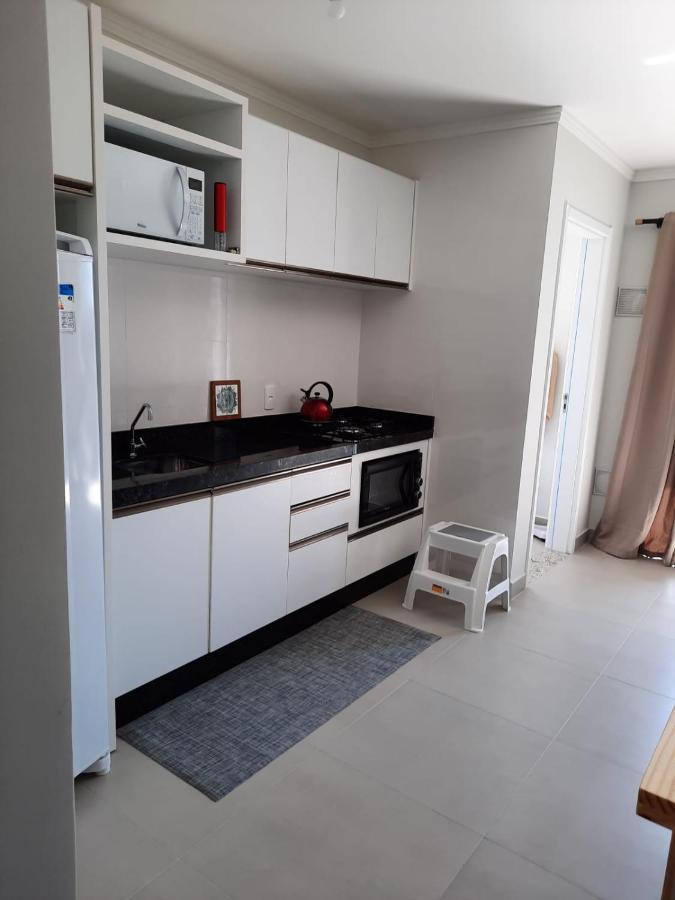 Agradavel Apartamento Em Bairro Silencioso... 캄보리우 외부 사진